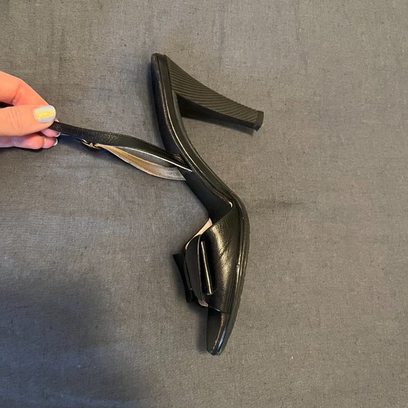 Marc Jacobs bow slingback - Picture 2 of 2